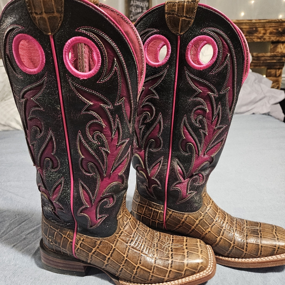 Ariat boots - Picture 2 of 4